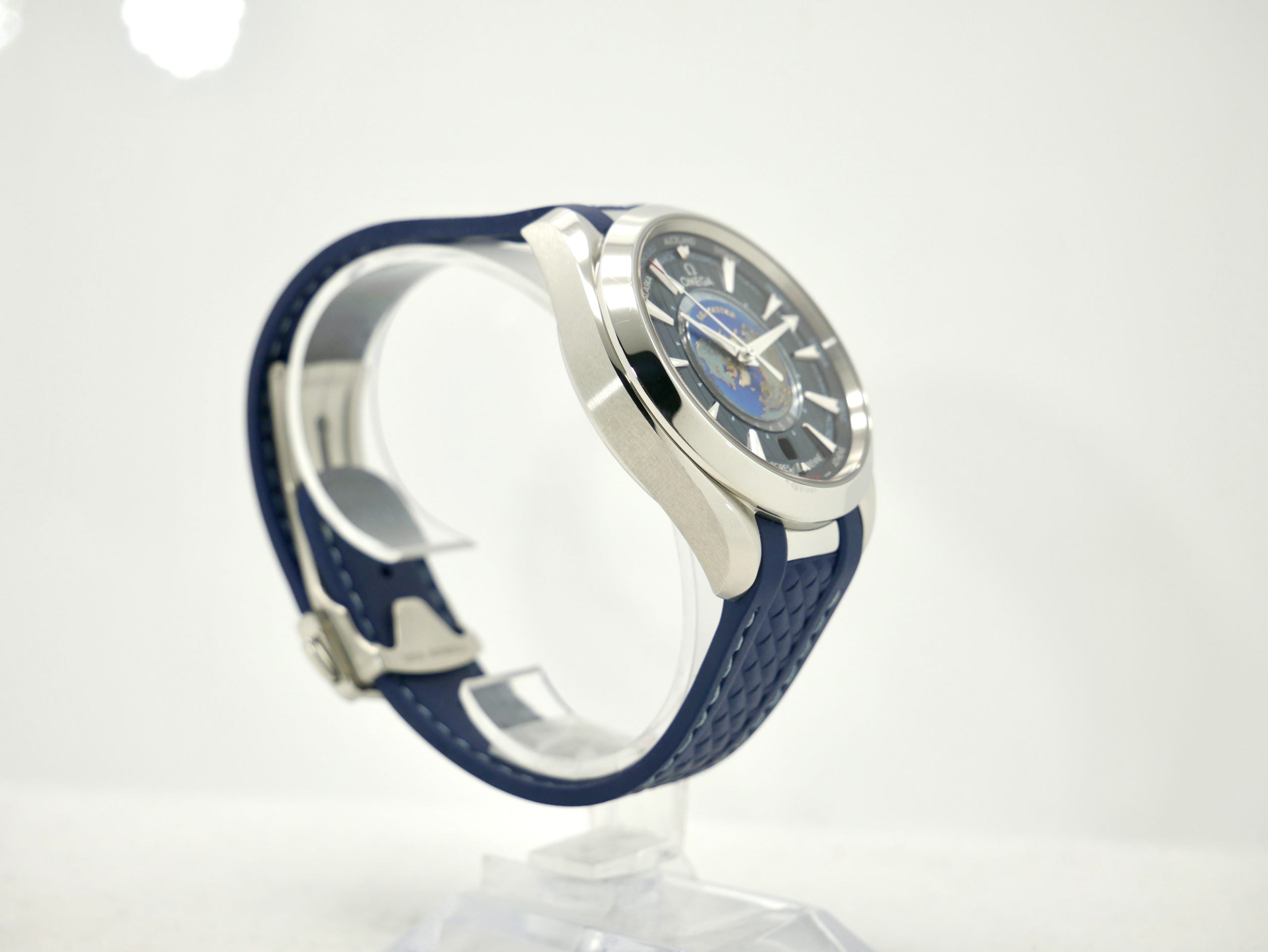 World Traveler GMT 43mm — Map Edition
